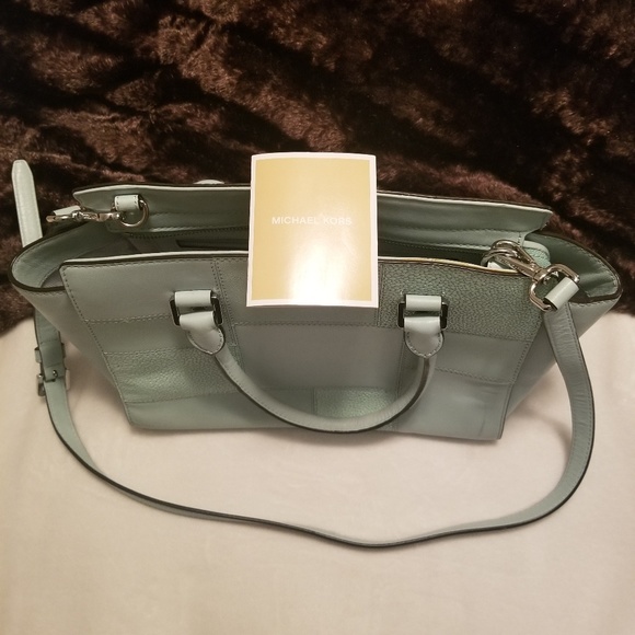 Michael Kors Sky Blue Medium Leather Handbag - Picture 4 of 8